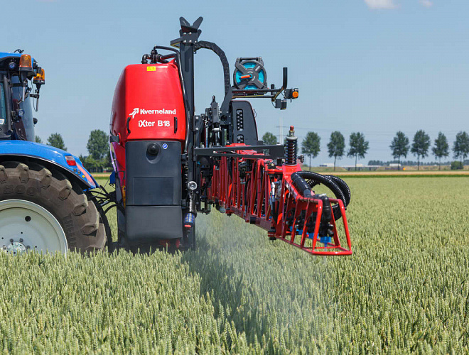 Навесной опрыскиватель Kverneland iXter B